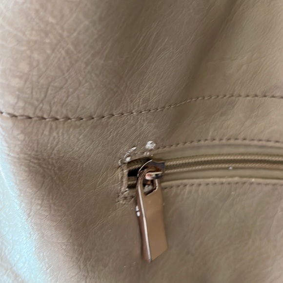 Purse - Picture 4 of 14